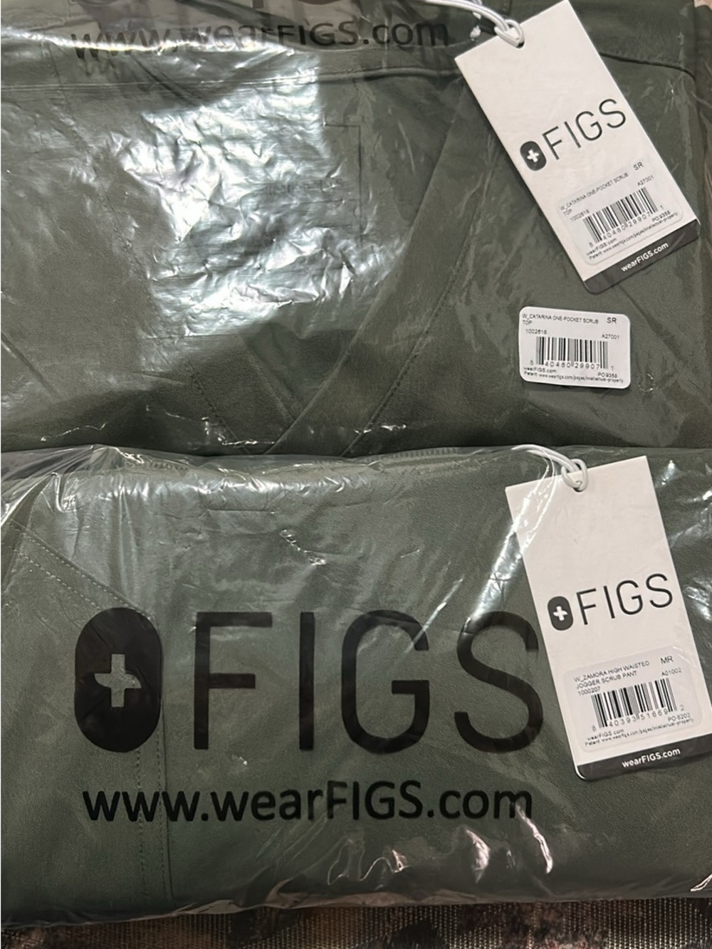 FIGS Moss with Tags Top & Pants